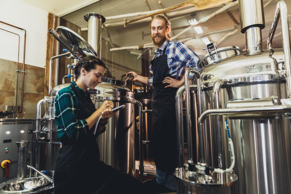 Brewing craft beer in a microbrewery